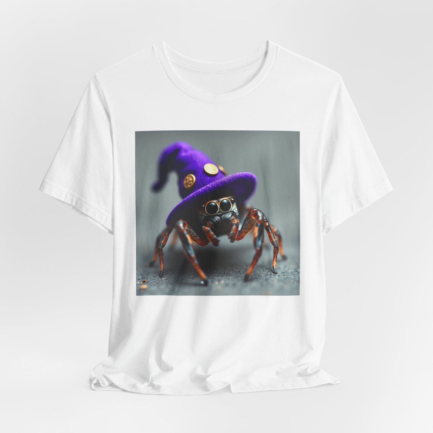 Jumping Spider in Purple Wizard Hat T-Shirt